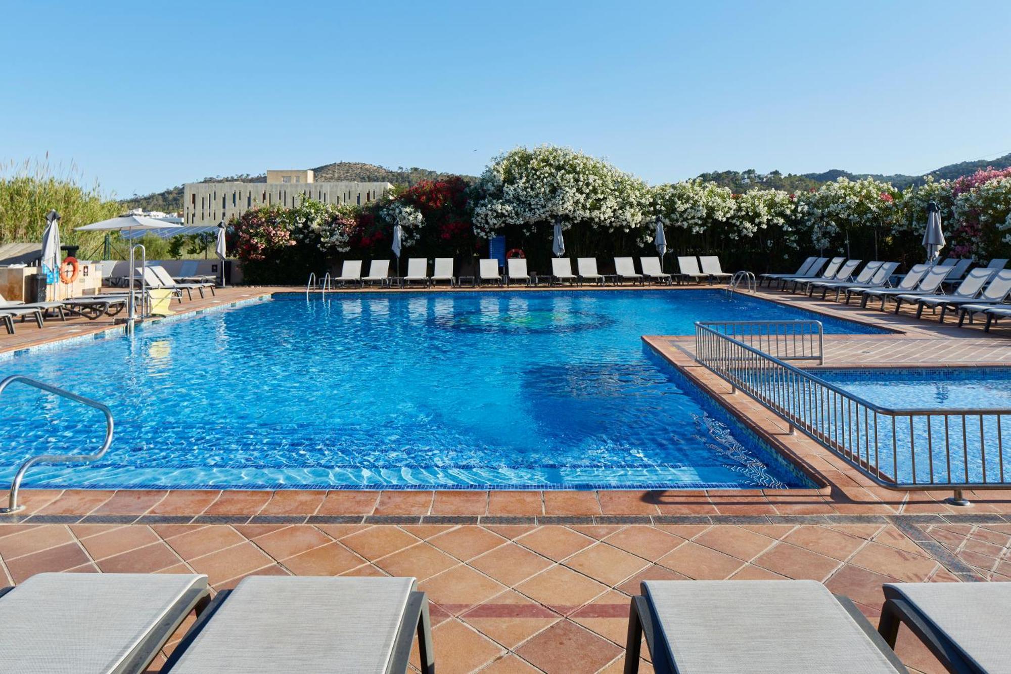 Invisa Hotel Es Pla - Adults Only San Antonio  Bagian luar foto